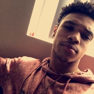 Meet your Posher, Joshua